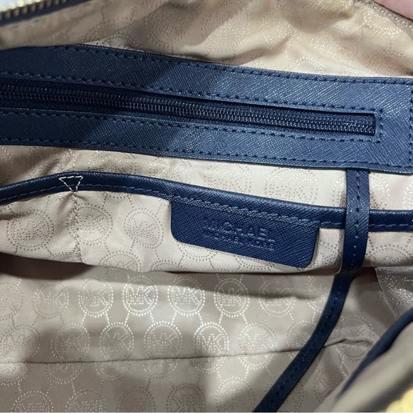 Michaels Kors Grayson medium empire satchel EUC - Picture 11 of 13